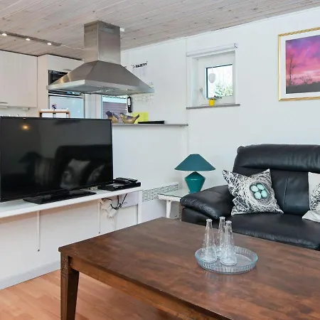 Comfortable Holiday In Skjern With Terrace 펜션 Halby